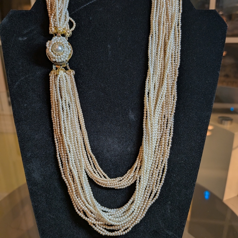 Vintage 1950s  Pearl Necklace with Gold Accents Japan